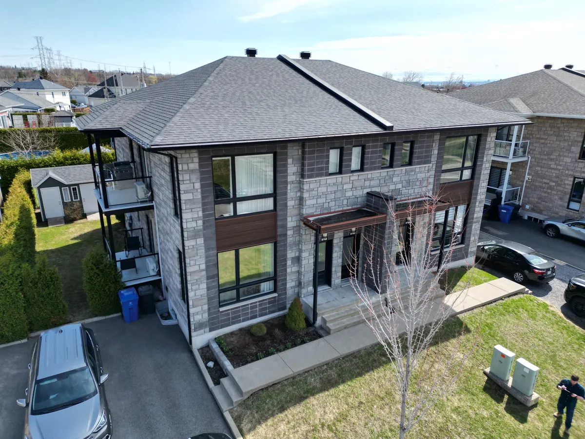 Immeuble de copropriété au 9754-9766, rue de la Camomille, Québec