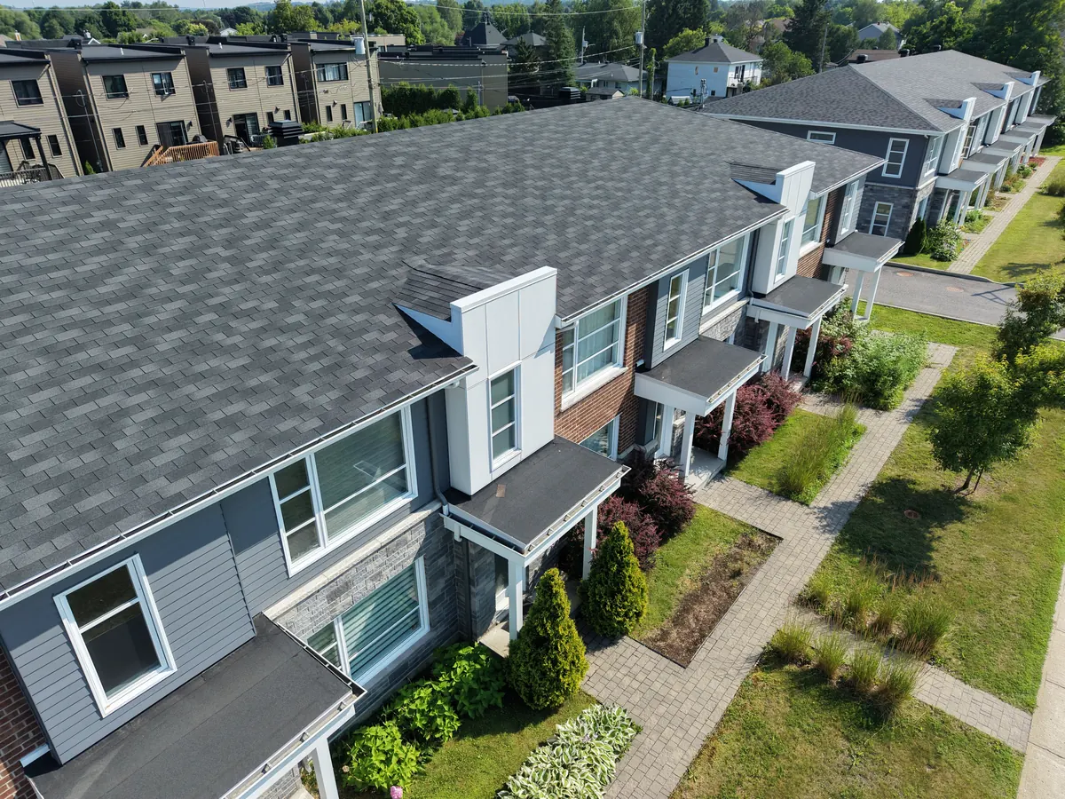 Immeuble de copropriété au 7295-7305 et 7307-7317, boul. Wilfrid-Hamel, Québec